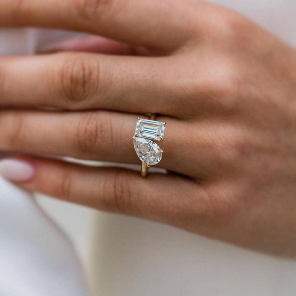 Moissanite Toi Et Moi band